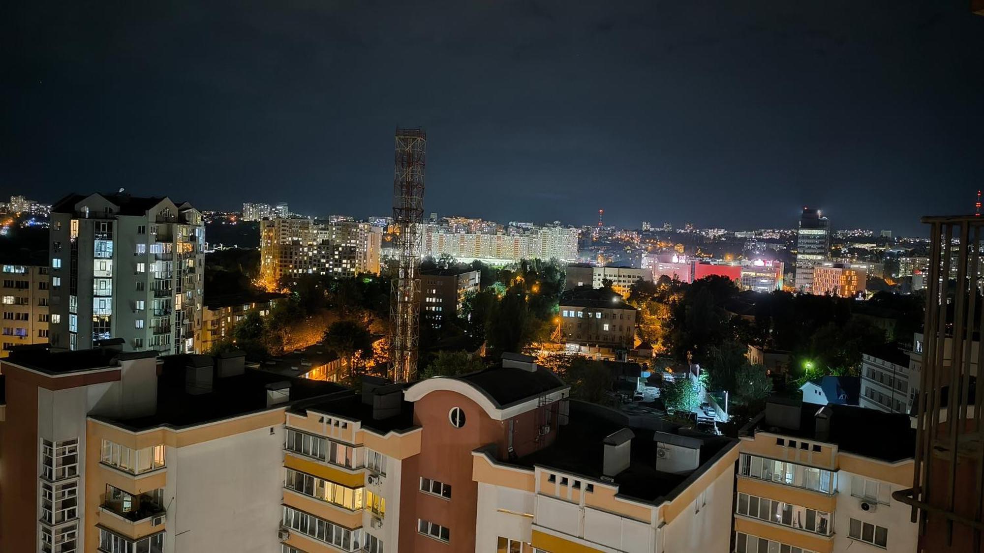 Комната С Двухместной Кроватью В Квартире С Общим Душем И Кухней, Double Room In A Guest Apartment, Camera La Cheie In Apartament Cu Dus Si Bucatarie Comuna Кишинев Екстериор снимка